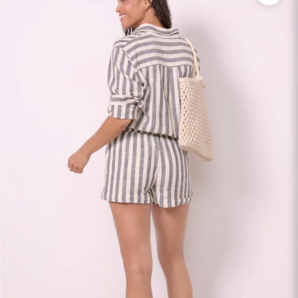 Z Supply - Small - Black Stripe Cabana Shorts
